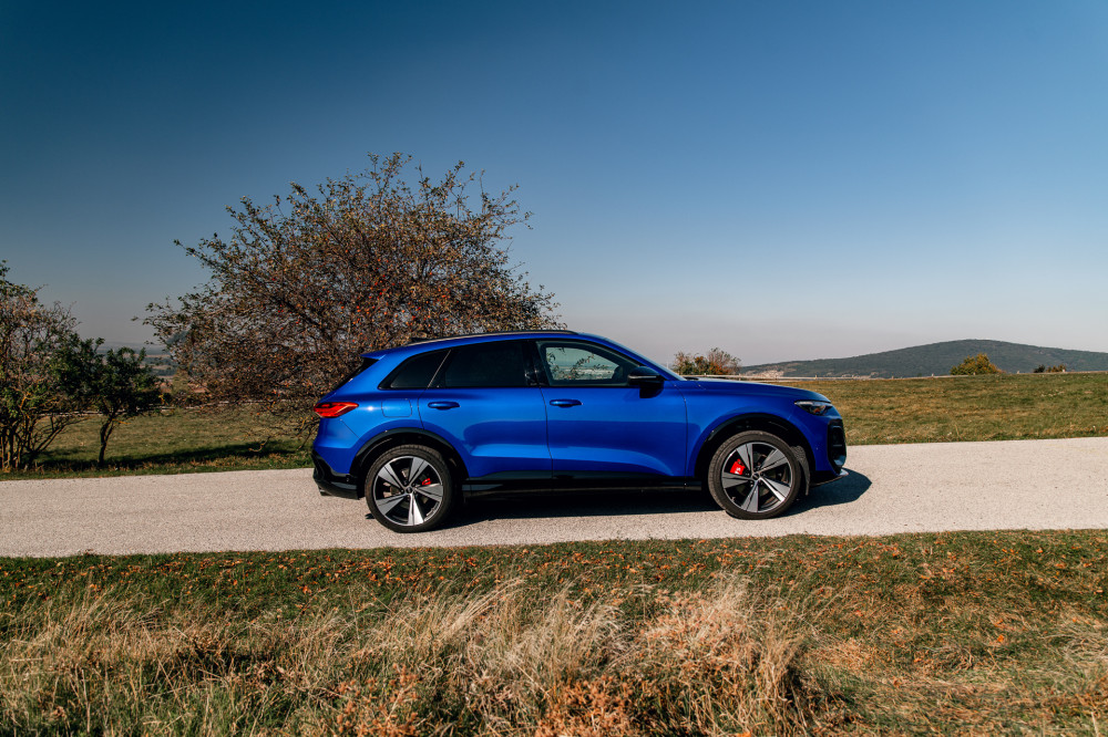 2025 Audi SQ5 TFSI quattro test